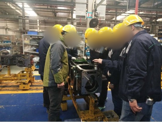 機械裝配學員 15名